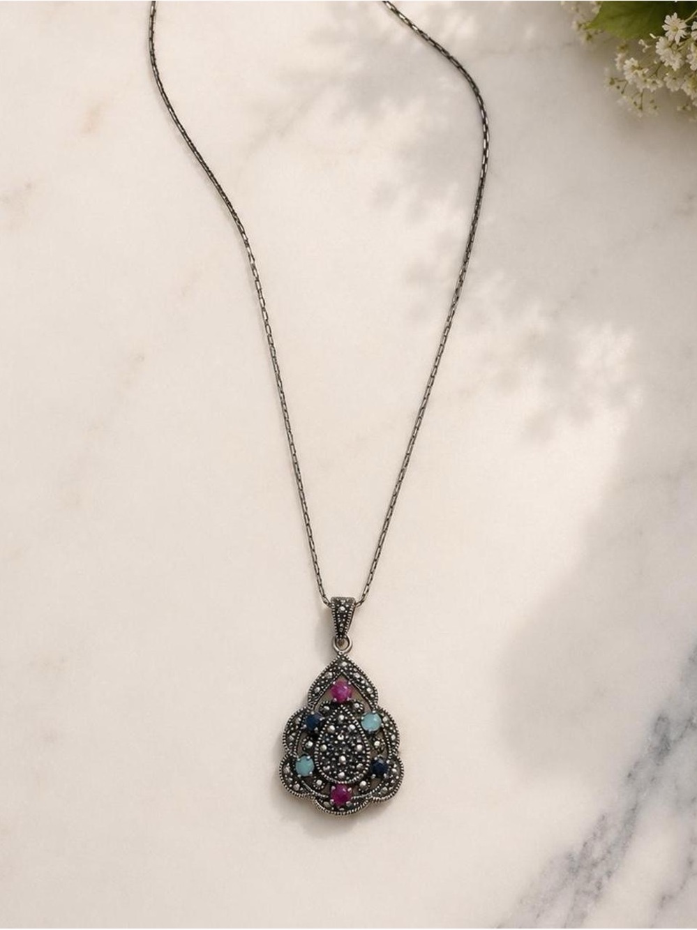 Vintage-Inspired Multicolor Teardrop Pendant Necklace - Silver Tone